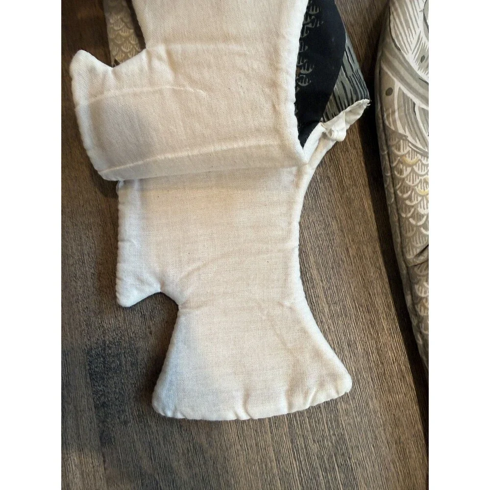 Vintage 1992 Boston Warehouse Trading Corp Fish Oven Mitt Pot Holder Set of 2